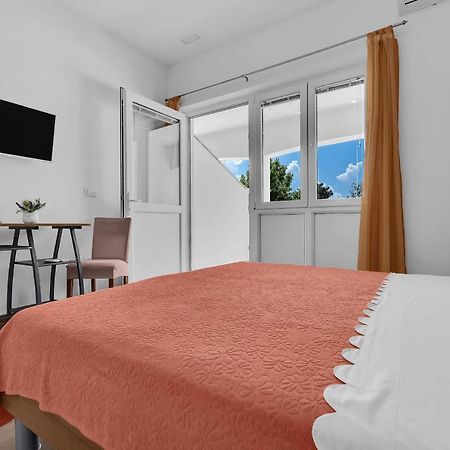 Sea Breeze Studios Tučepi Buitenkant foto